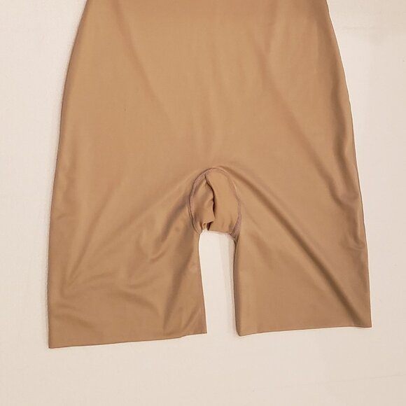 SPANX Nude Full Body Shaper - Picture 5 of 7